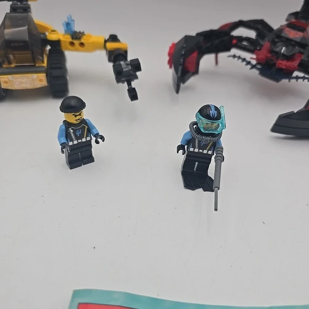 LEGO Aqua Raiders: Lobster Strike (7772) As Pictured